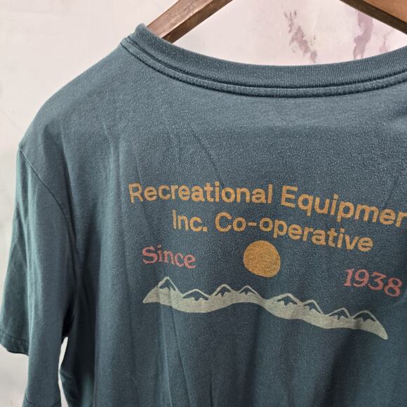 REI T Shirt Mens XL Blue Short Sleeve Crew Neck Cotton Tee Employee Uniform - Picture 6 of 9